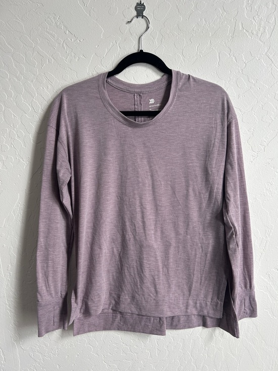 all in motion Tops - All in Motion Heathered lavender Tee